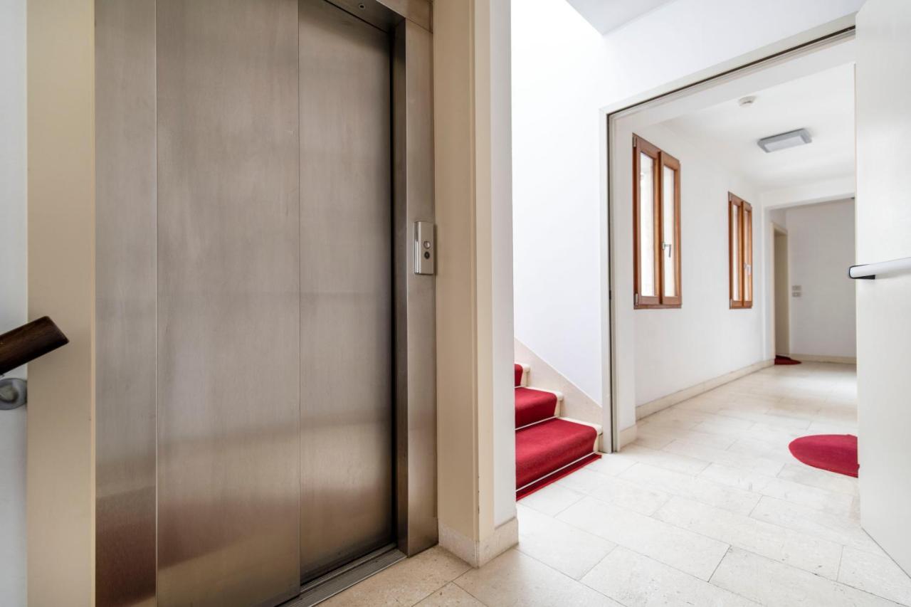 Friari Suite-Luxury Apt. Close To Rialto Bridge Венеция Экстерьер фото