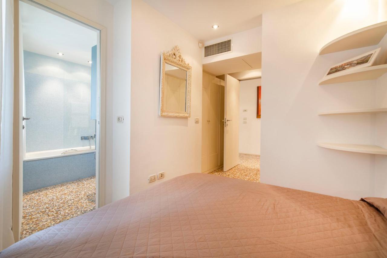 Friari Suite-Luxury Apt. Close To Rialto Bridge Венеция Экстерьер фото